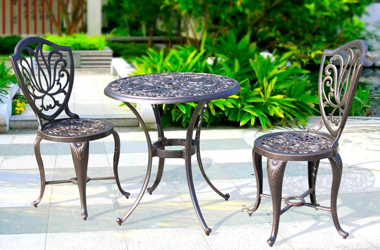 Balcony Leisure Cast Aluminum Table and Chairs Outdoor Patio European Retro Iron Table Round Table and Chair Combination